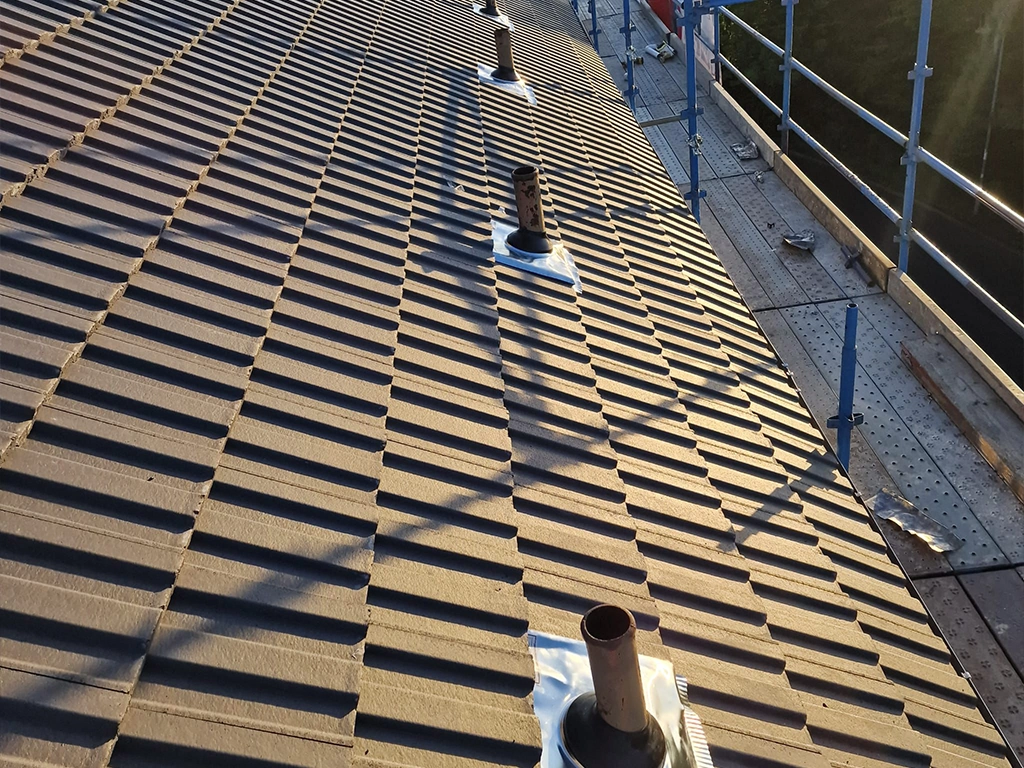 new roof larkhall