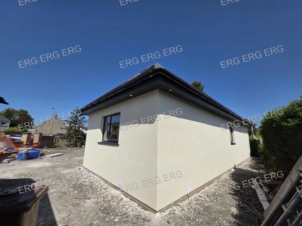 Modern rendered home in Central Scotland